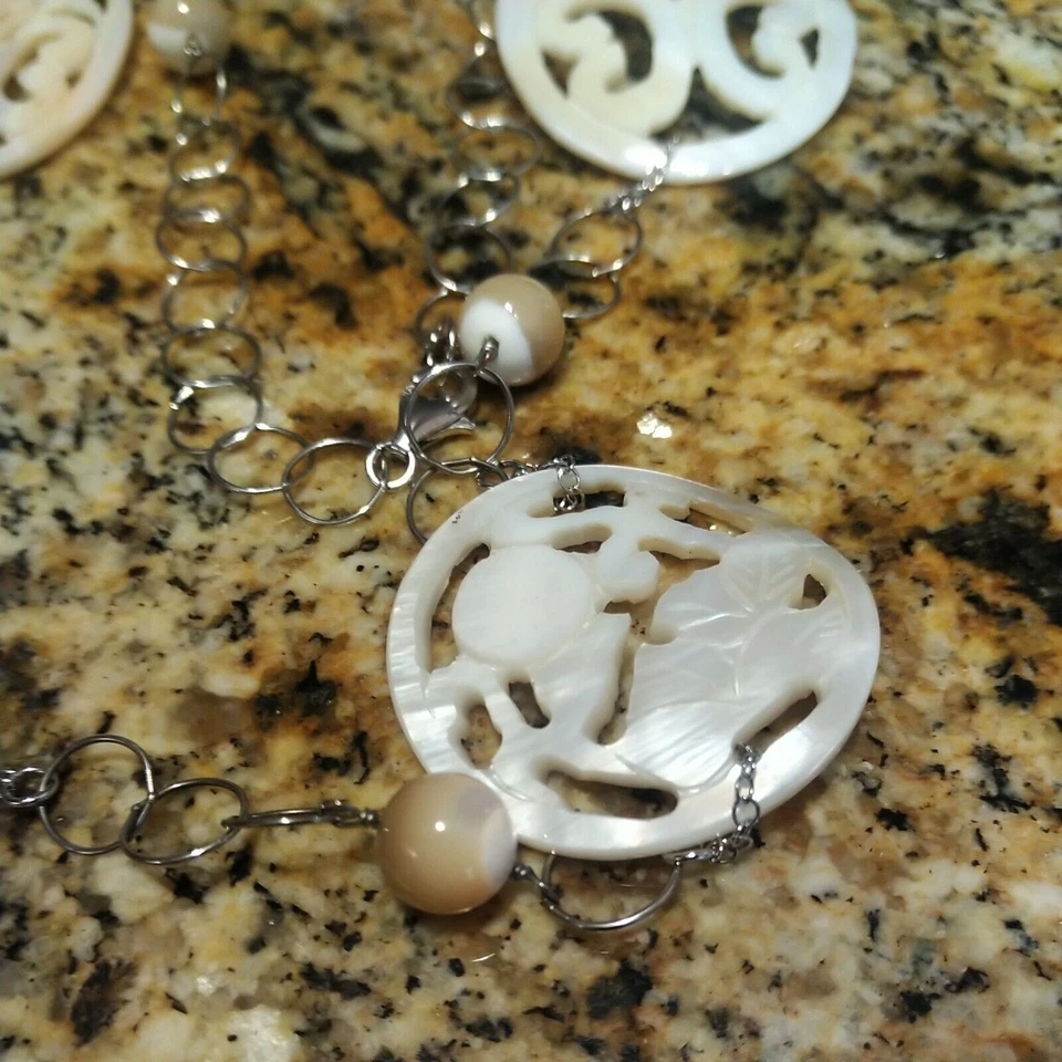 "Exquisito collar de eslabones de flores talladas a mano madreperla de plata de ley 26""" Foto 3 de 4