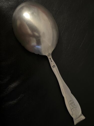 Rose aka Bug by Knowles Sterling Silver Berry Spoon Bright-Cut Flowers 9" - 第 2/5 張圖片