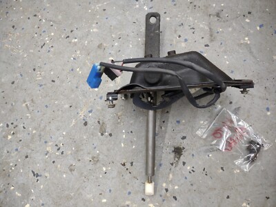 87-89 Nissan Z31 300zx OEM Automatic Transmission Shifter Assembly