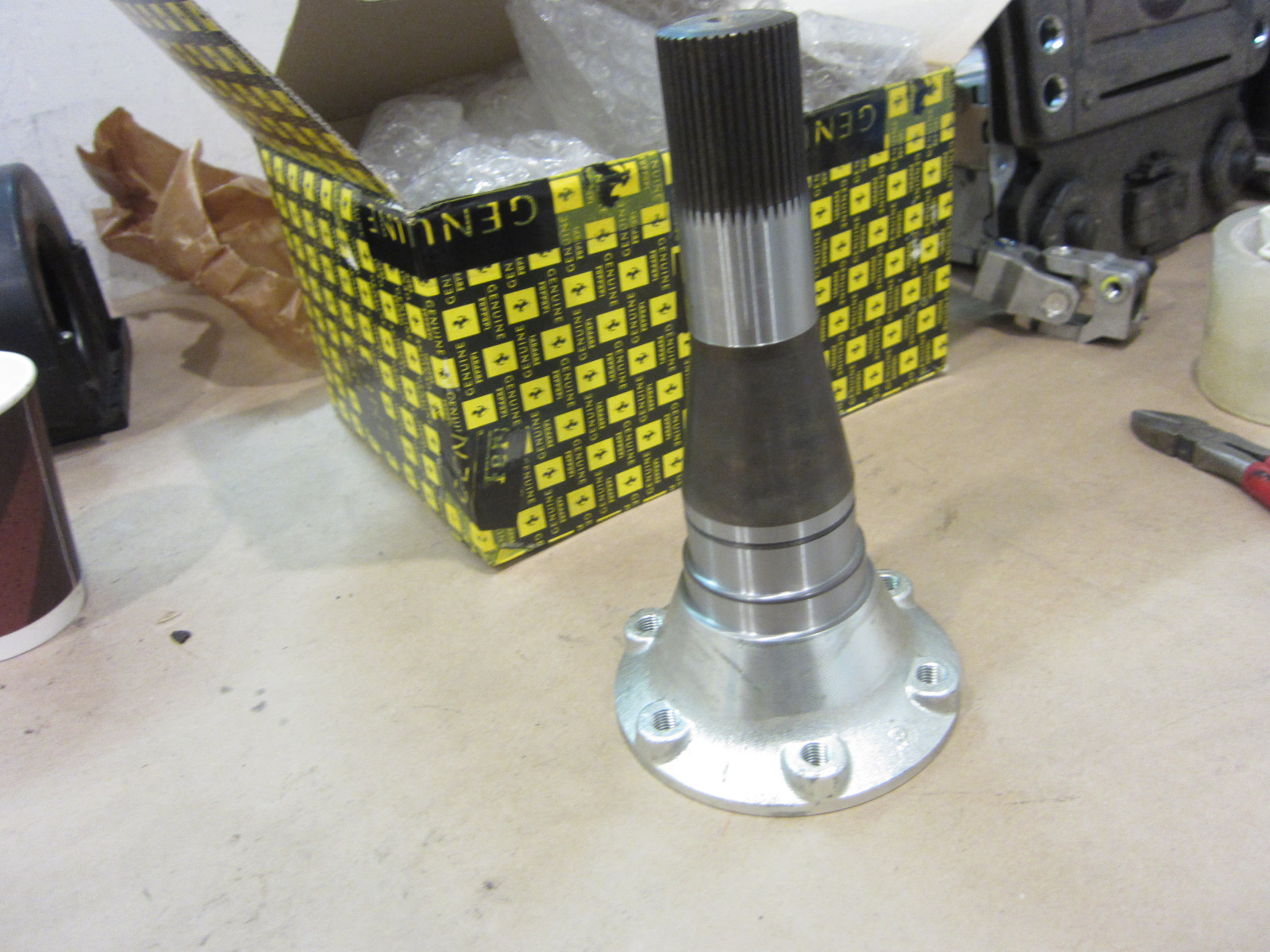 Ferrari 360,Enzo Maserati 4200 - RH Shaft For Differential - P/N199055