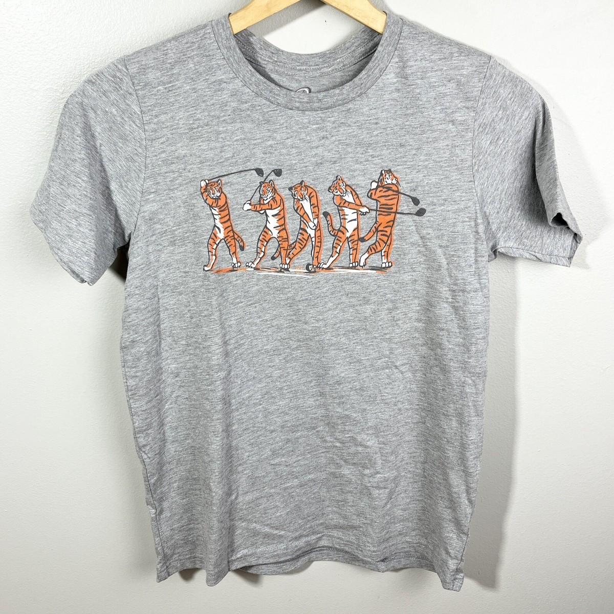 Fore Play Barstool Golf Tiger Swing Shirt Barstool Sports Gray T-Shirt  Youth XL