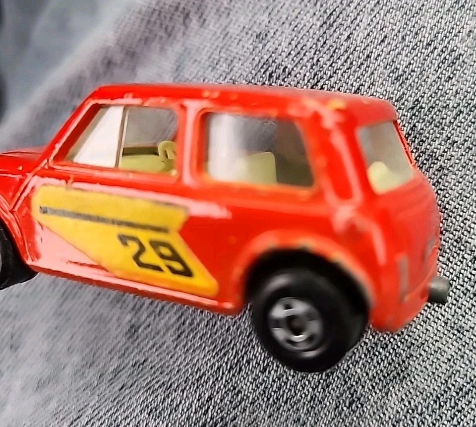 ANTIQUE MATCHBOX CAR SUPERFAST 29 RACING MINI 1970 ROUGE MINT Vintage Toy  - Image 3 of 4
