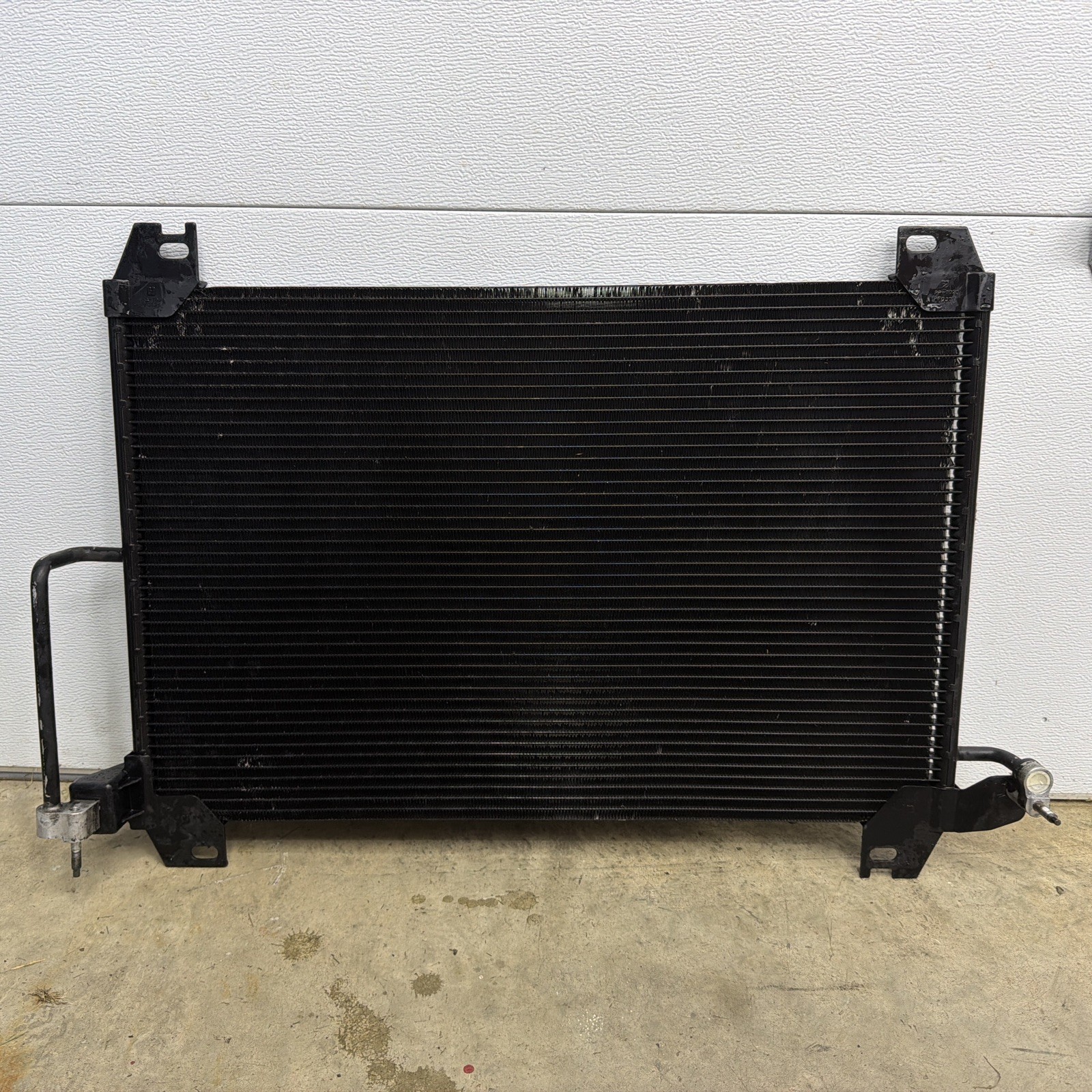 A/C Condenser 04-07 Rainier 02-09 Trailblazer Envoy Bravada 03-06 Ascender Used