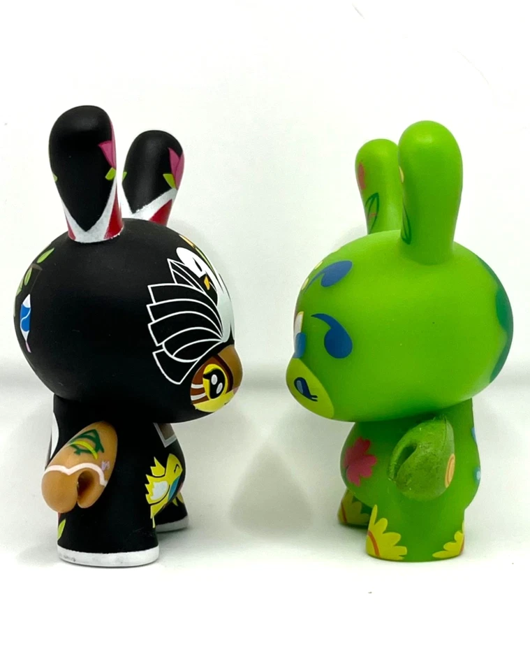 Figuras de vinilo Kidrobot Dunny serie 2008 y 2010 de Sneaky Raccoon Foto 2 de 4