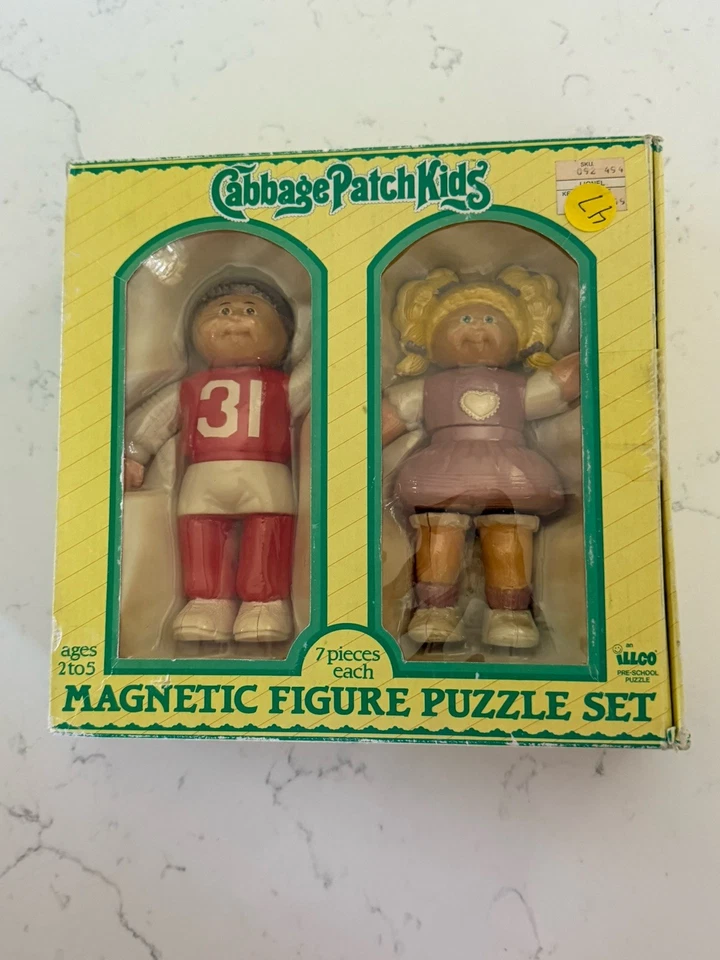 Figura magnética Cabbage Patch Kids 7 piezas cada una por juego de rompecabezas escolar Illco 1983 Foto 2 de 3