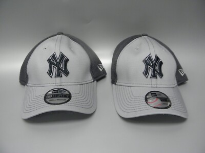 TWO NEW ERA 39THIRTY NEW YORK YANKEE'S CAP HAT LICENSED EMBROIDERED LOGO MED/LG