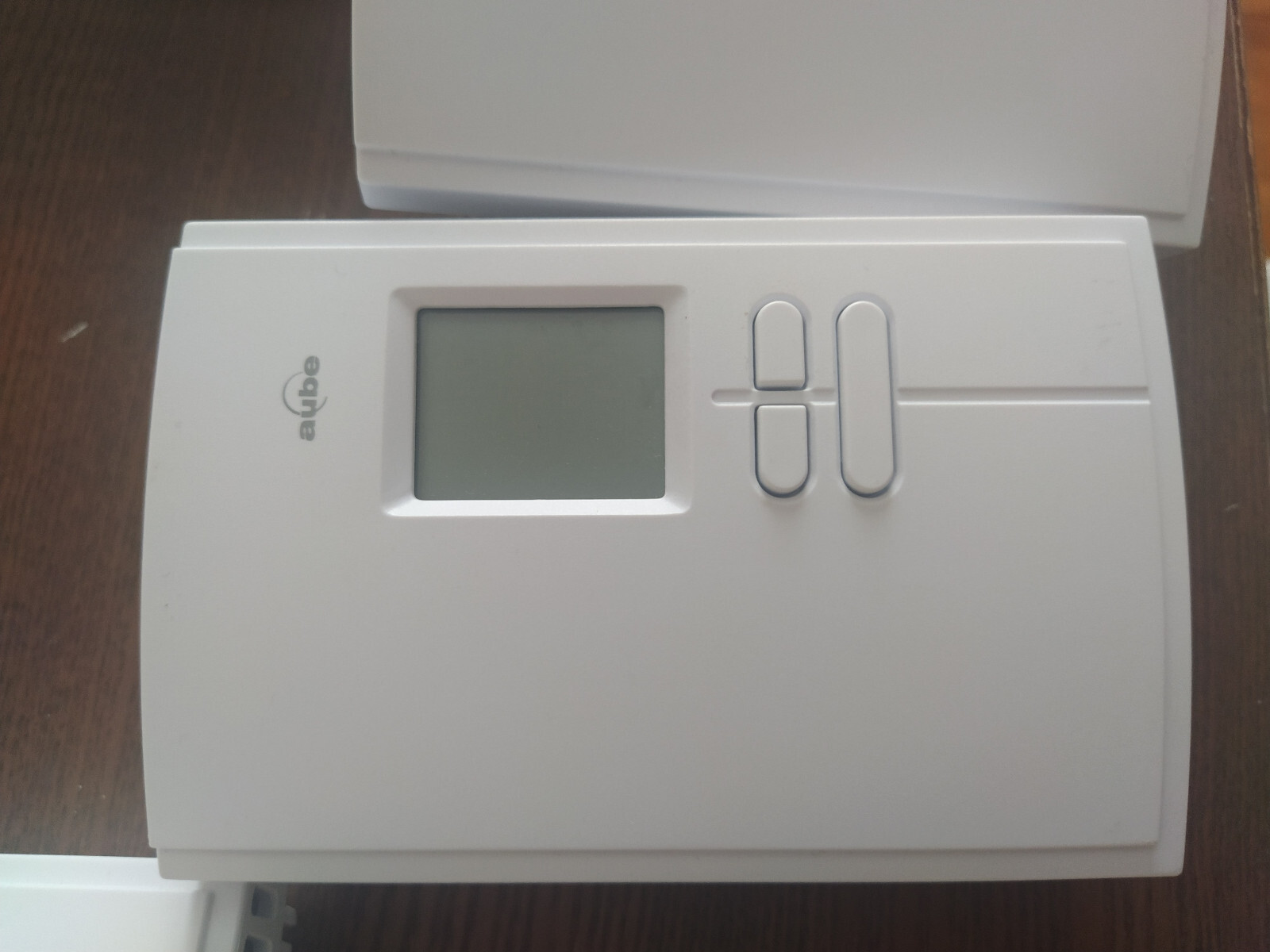 Aube by Honeywell TH303 5-2/7 Day Programmable Digital Baseboard Thermostat  | eBay