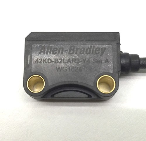 Allen-Bradley 42KD-B2LAR3-Y4 Ser A Miniature Photoelectric Sensor, 1-50mm - Picture 2 of 4