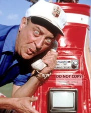 RODNEY DANGERFIELD IN "CADDYSHACK" - 8X10 PUBLICITY PHOTO (ZZ-476)