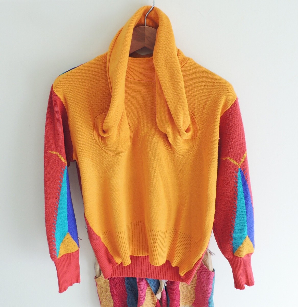 VIVIENNE WESTWOOD 1982 WORLDS END Orange tube knit top to VIVIENNE WESTWOOD 1982 WORLDS END Orange tube knit top to