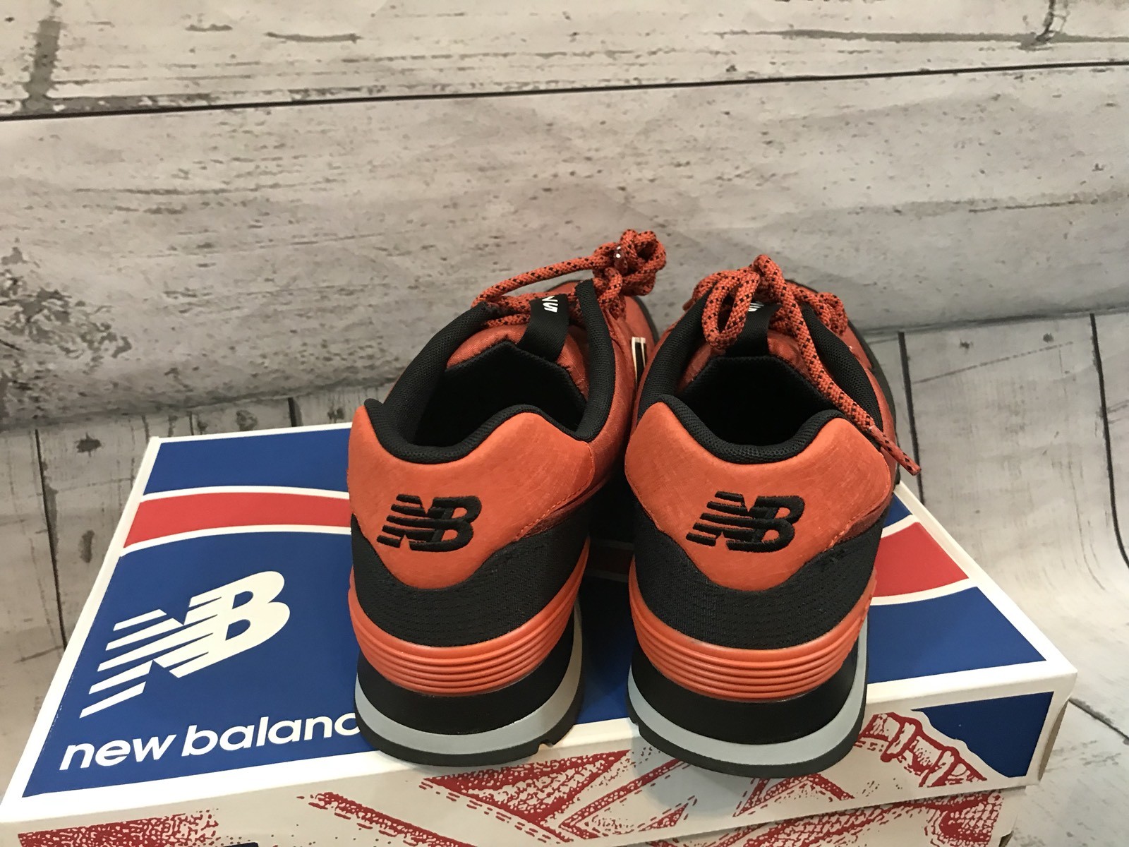 New Balance Uomo Burnt Orange Classics Classics Classics 574 Scarpe Scarpe da Ginnastica Taglia 10 NWT 7bd288 New Balance Uomo Burnt Orange Classics Classics Classics 574 Scarpe Scarpe da Ginnastica Taglia 10 NWT 7bd288