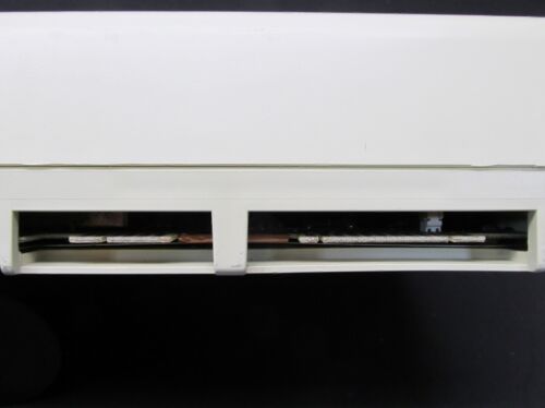 Commodore VIC 20 Computer mit Netzteil, schaltet ein / schaltet ein - Bild 8 von 14