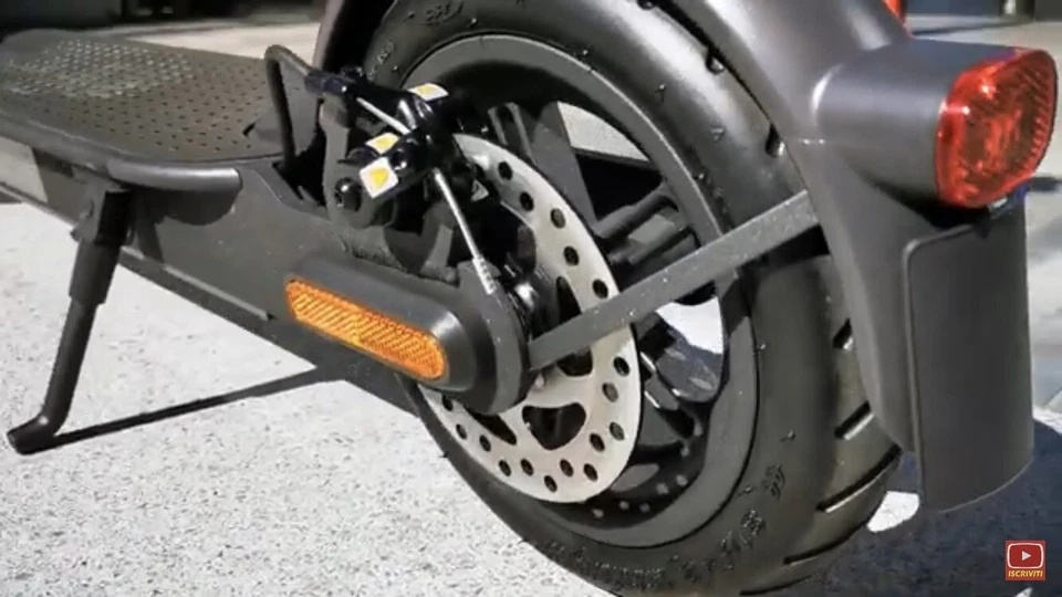 NUOVO MONOPATTINO XIOMI PRO2 ORIGINALE 45 KM NERO BONUS MOBILITA - Immagine 3 di 4