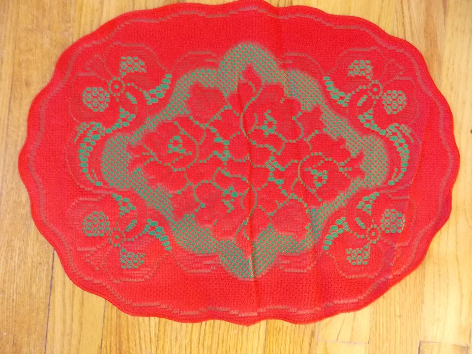 JUEGO DE CUATRO MANTELES INDIVIDUALES PATRIMONIO ENCAJE ROJO Y VERDE 14X19 PULGADAS ARTÍCULO 6048 Foto 2 de 4