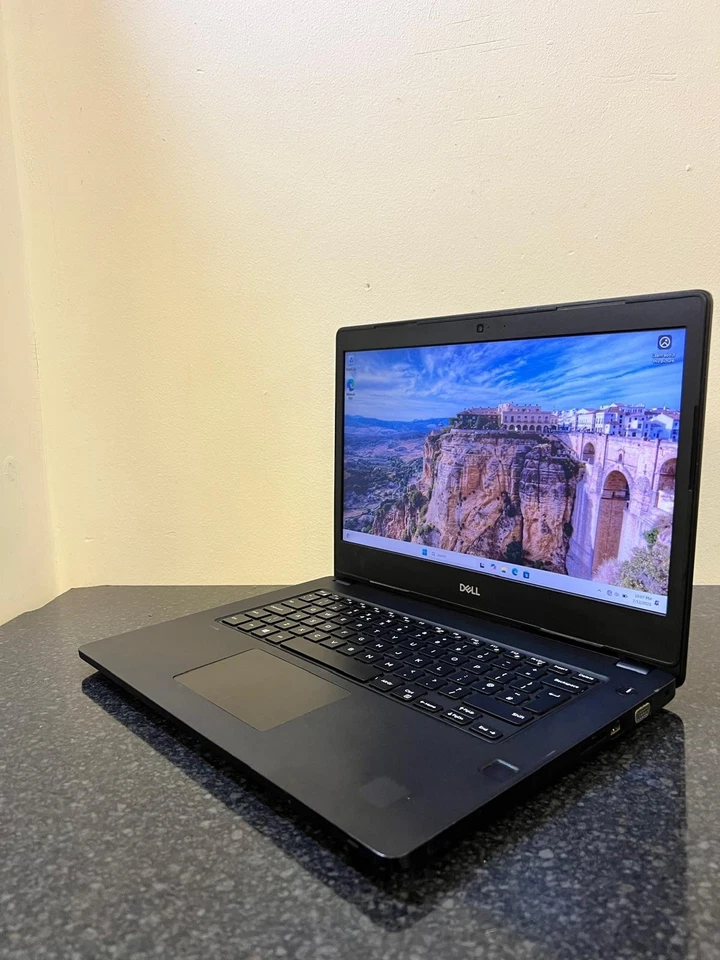 Windows 11 Dell Latitude 3480 CORE i5 6th Gen Laptop 16GB RAM 256GB NVMe - Image 2 of 4