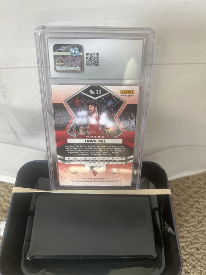 2021-22 Panini Mosaic Lonzo Ball #33 Gold Wave  Chicago Bulls CGC GEM MINT 10!! - Image 2 of 2
