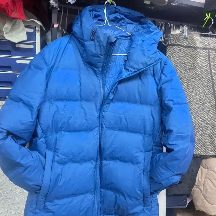 Unbleached Blue Uniqlo Hooded Puffer Jacket, Men thumbnail 6