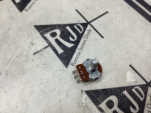 1984 CTS 500k Potentiometer Solid Shaft Pot NOS
