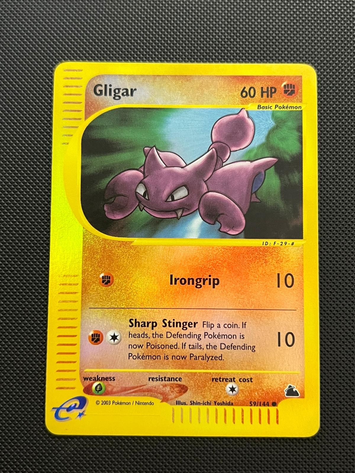 Gligar 59/144 Common Skyridge Pokemon Reverse Holo Lightly Played