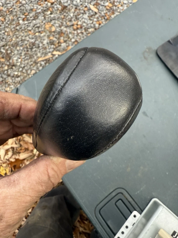 Pomo de cambio de marchas Volvo 2004-2007 V70 XC70 04-09 S60 cuero gris automático Foto 4 de 4