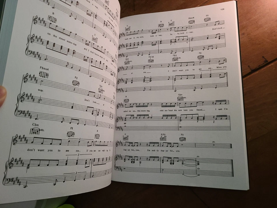 Diane Warren Completely An Anthology of Music Volume 2 New Music Book (1072) - Image 3 of 4