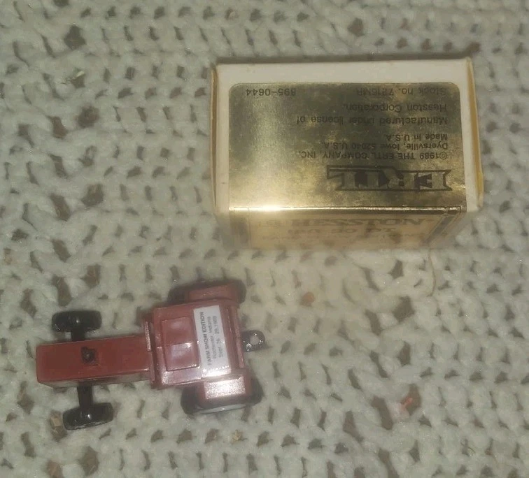 1989 Rochester Indiana Hesston 180-90 DT 1/64 Ertl Farm Toy Tractor - Image 2 of 4