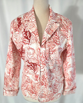 Cold Water Creek size 4-6 white red beaded women top                  T2104