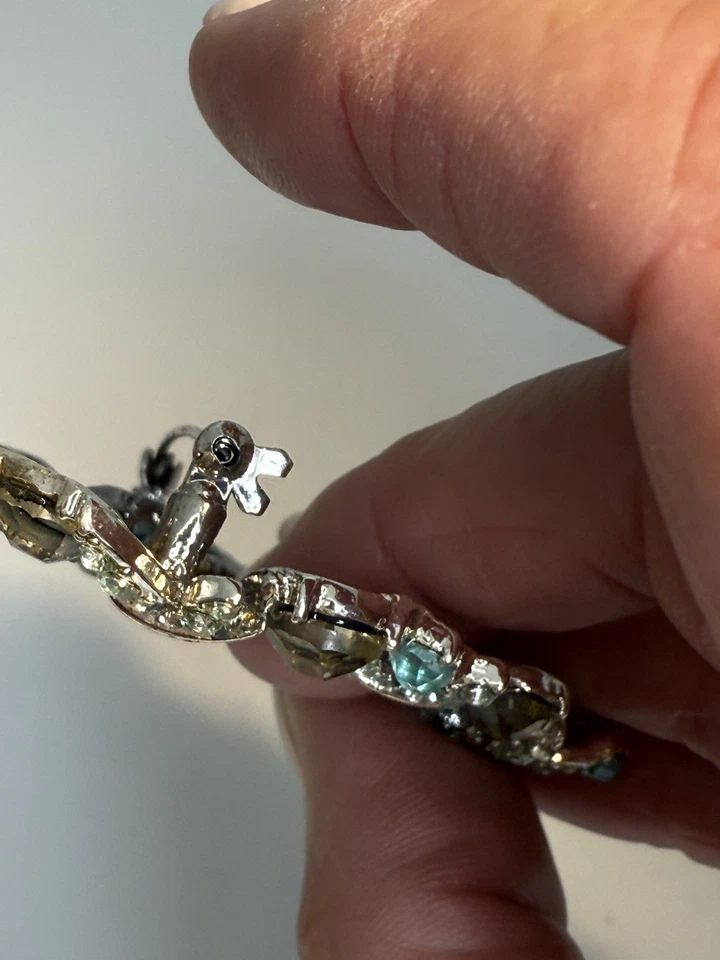 Heart Shaped Brooch Green White ANNE KLEIN Silver Tone - Image 3 of 4