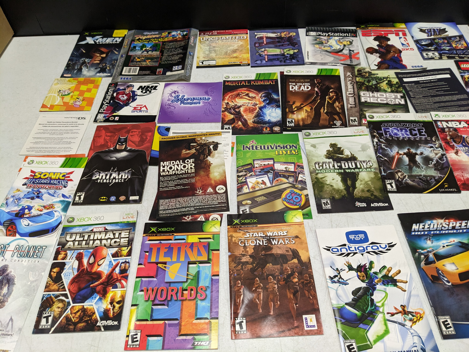 Lot of 154 MultiPlatform Manuals/Cover Art/etc Cosmetic Flaw