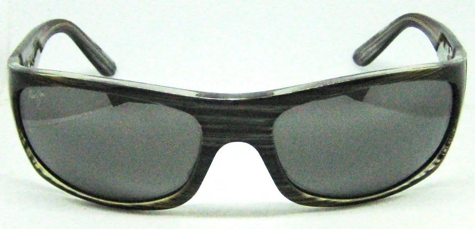 Gafas de sol y estuche Maui Jim Kaiwi Channel polarizadas envolventes grises grano madera como nuevas Foto 3 de 4