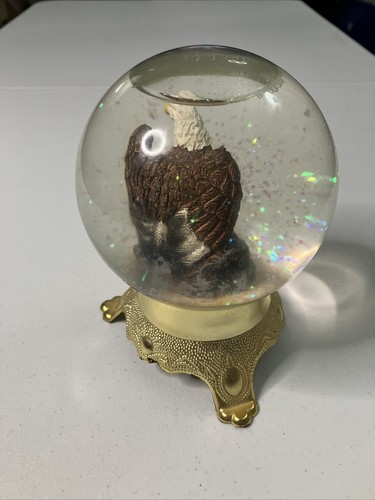 Eleco Taiwan American Eagle Snow Globe Gold Colored Base Vintage - Picture 3 of 5