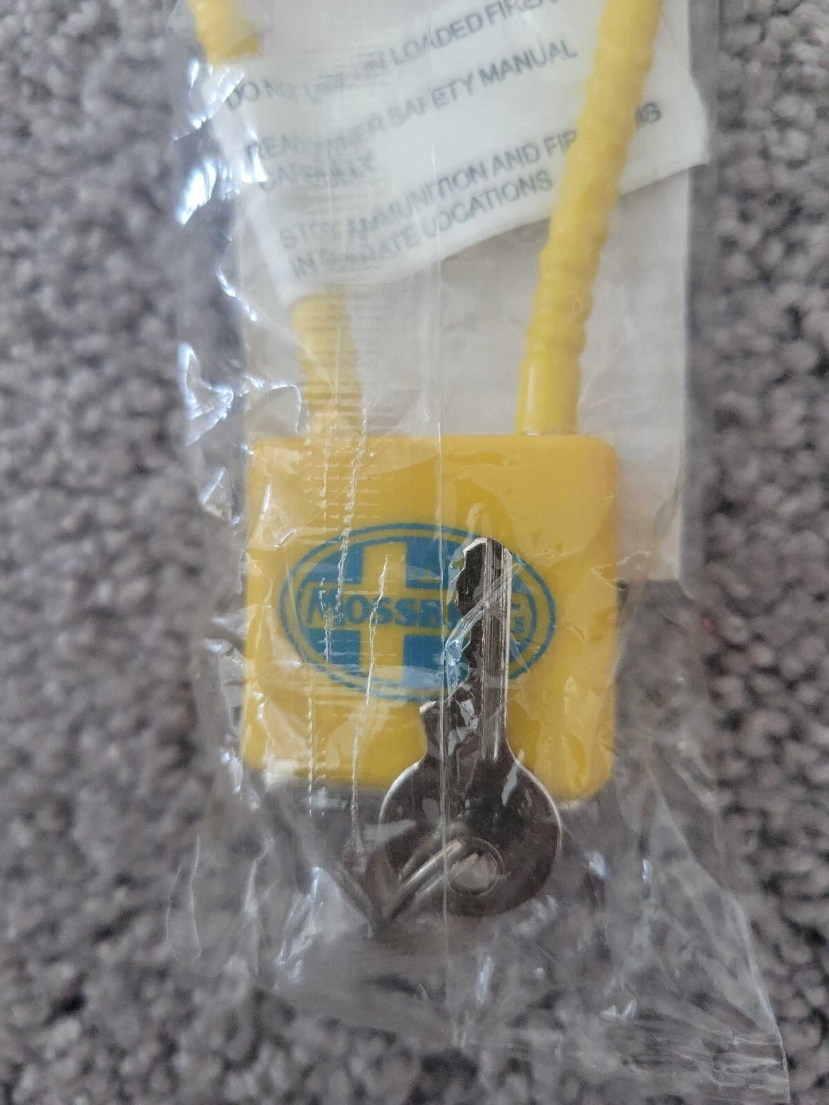 Mossberg Yellow Cable GUN Lock With Instructions, 2 Keys SEALED NEVER
