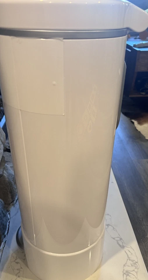 Munchkin® STEP™ 尿布桶由 Arm & Hammer 提供动力,气味控制 1 号 — 第 3/4 张图片