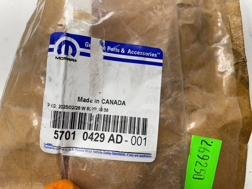 原始设备制造商 B-PILLAR Applique 保护套 左侧 适用于 2019-2023 道奇充电器 57010429AD — 第 4/4 张图片