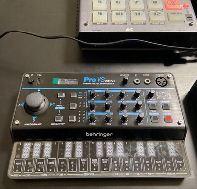 Behringer PRO VS MINI Hybrid Vector Synthesizer Excellent+ Box Manual from japan