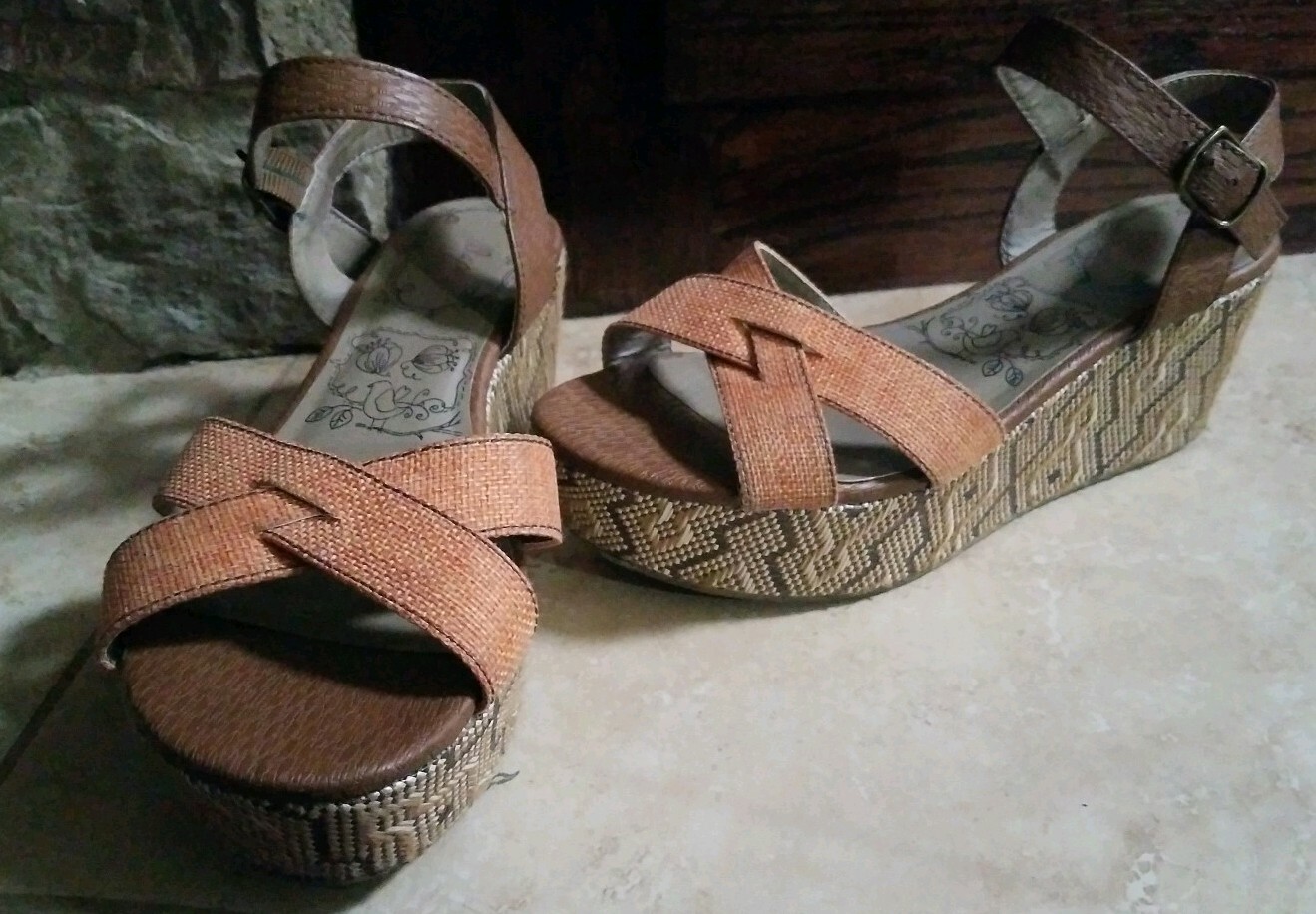 jelly pop sandals