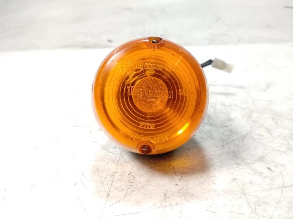 Luz indicadora delantera izquierda Triumph Speedmaster 2005 Foto 2 de 4