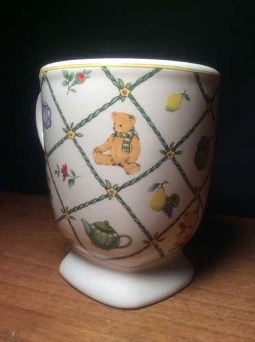 Coffe Mug Nantucket - Cute Bears Strawberries Flowers Fruit - Shows Age In Glaze - Picture 3 of 4