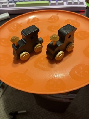 Maple Landmark Woodcraft Train Toys Magnetic 2 Pieces Engines