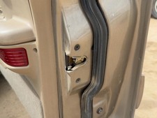 98-02 Grand Marquis Passenger Right Front Door Latch With Rods/Cables Oem
