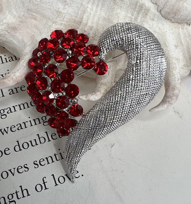 JHS Signed Brooch Pin Heart Shaped Red Rhinestone Silver Tone Costume Jewelry  