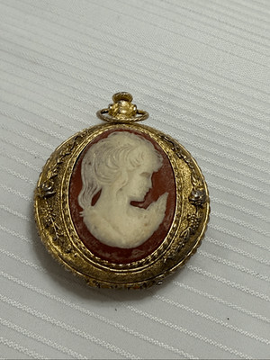 Vintage Max Factor Cameo Compact Metal Pocket Watch Style Translucent Powder