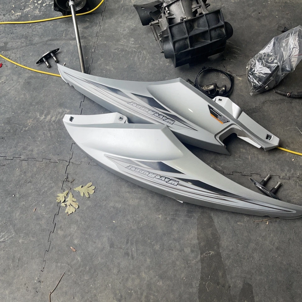 08 Yamaha Waverunner FX SHO cubiertas laterales paneles guardabarros izquierdo y derecho FA1800 Foto 2 de 2