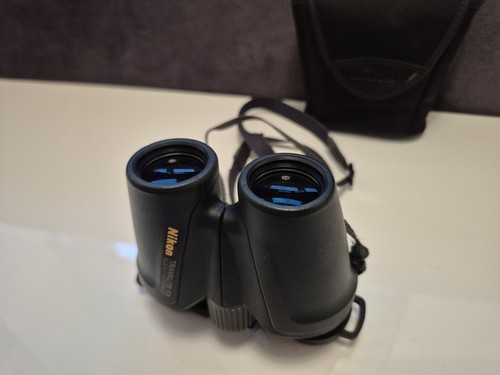 Nikon Travelite EX Series 8x25 CF Binoculars with Case and Strap - Picture 5 of 14
