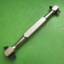 Craftsman USA Crown Logo 4-Way Offset Angle Slotted Screwdriver MPN 9_4110, 4110