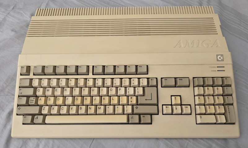 Commodore Amiga A500 Computer + 512KB Ram Expansion Upgrade