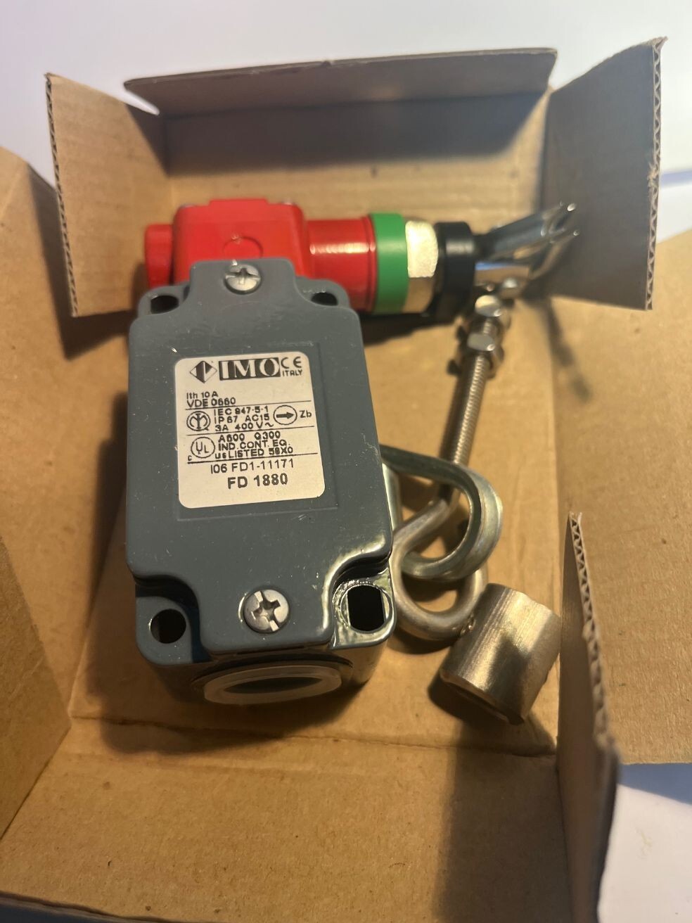 Rope Switch FD1880 IMO 400VAC 3A in OE PACKAGING