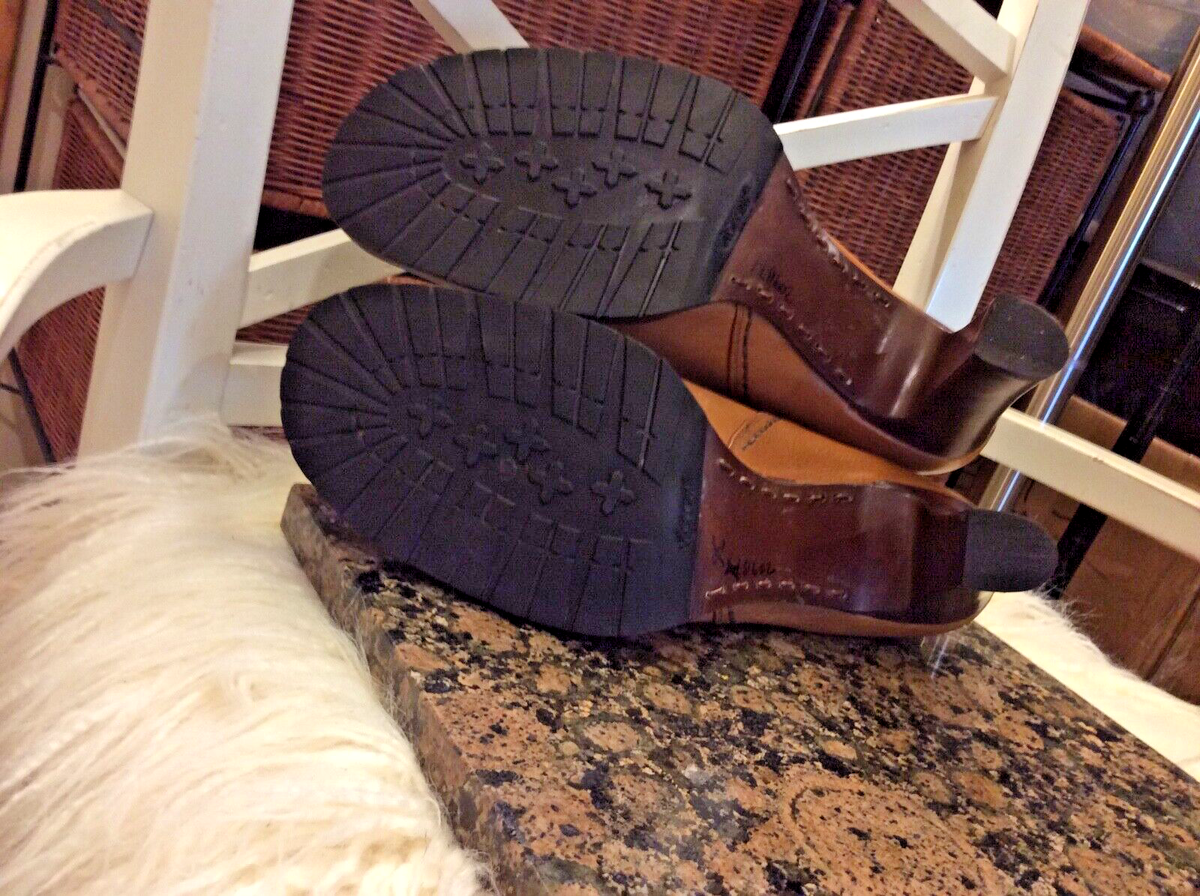 Cole Hann Conutry Boots. Brown. Made In Brazil. COLE HAAN Country US 8M Pull on Brown Leather Riding Harness  main image 2