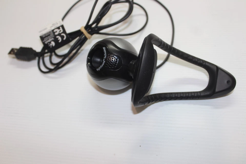 Logitech V-UBK45 861223-0000 Rightlight RightSound Technology USB WebCam - Image 2 of 4