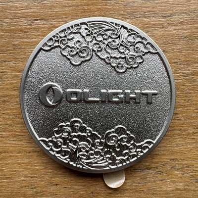 2 x Olight Kugel Metall Klebeabzeichen (ermöglicht die Montage der Kugel mit Magnet